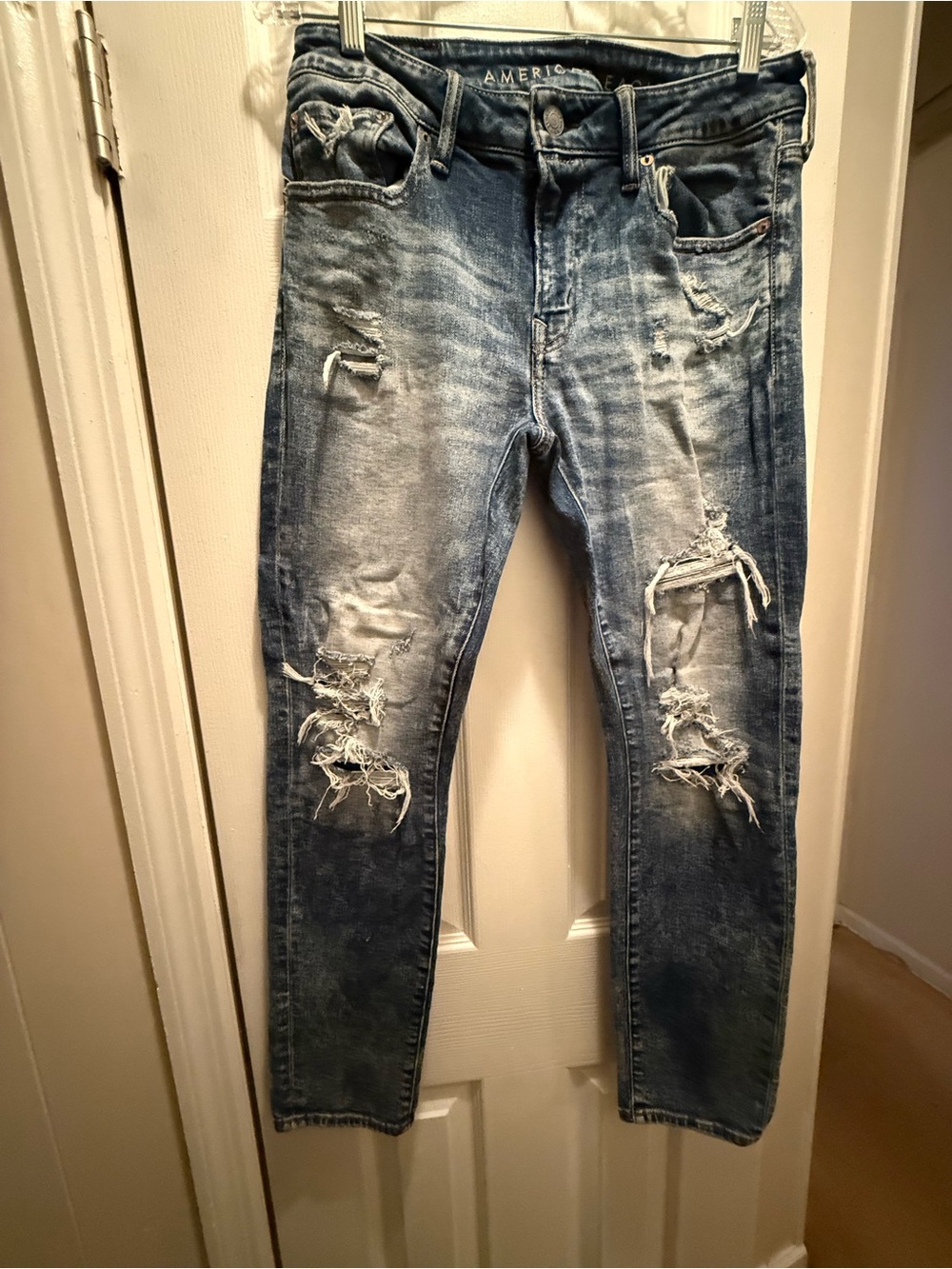 American Eagle Outfitters Men’s Ripped Light Blue Skinny Jeans